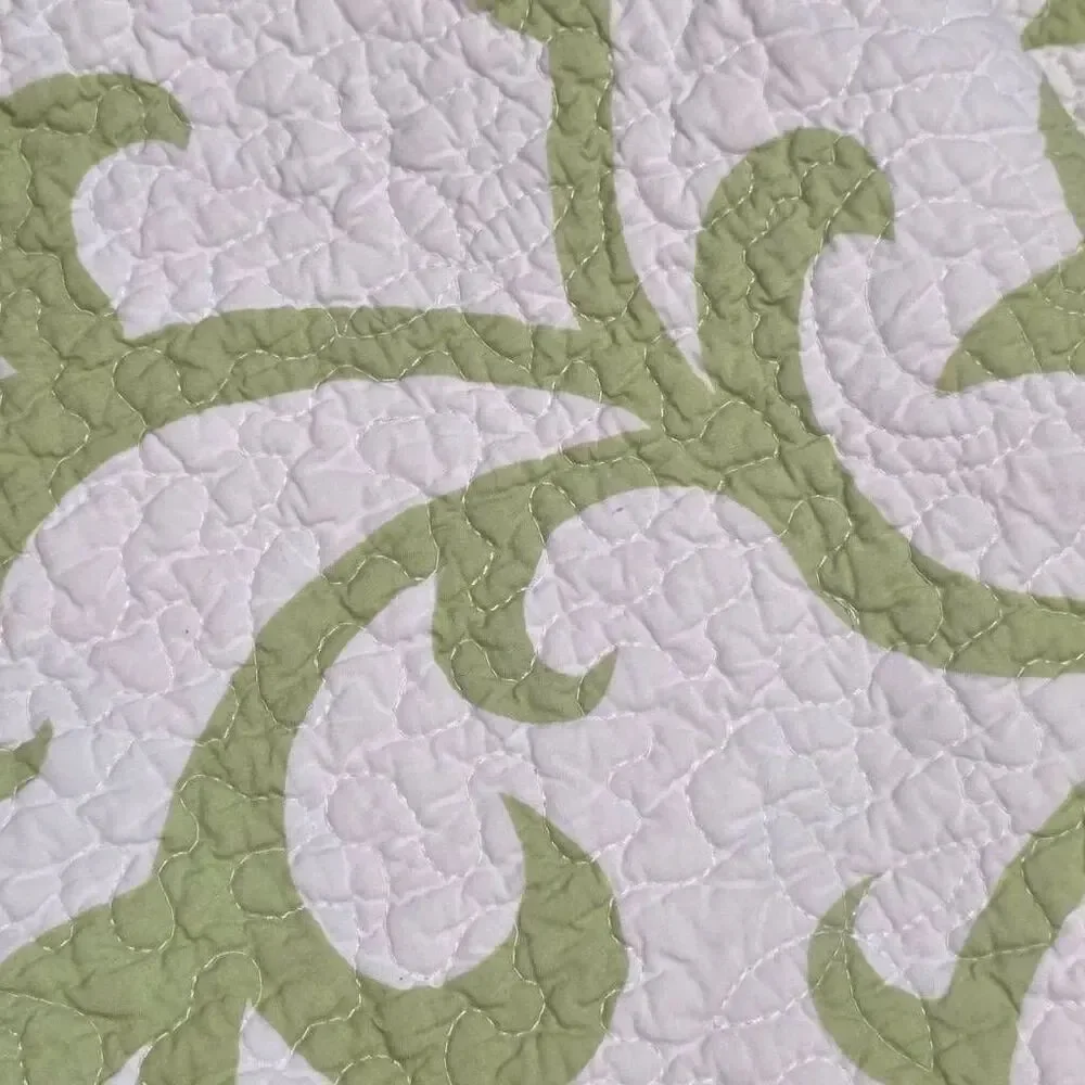 🇬🇪🔹️C&F Home Sage Reversible Vine & Lattice 48x60 Quilted Throw Blanket